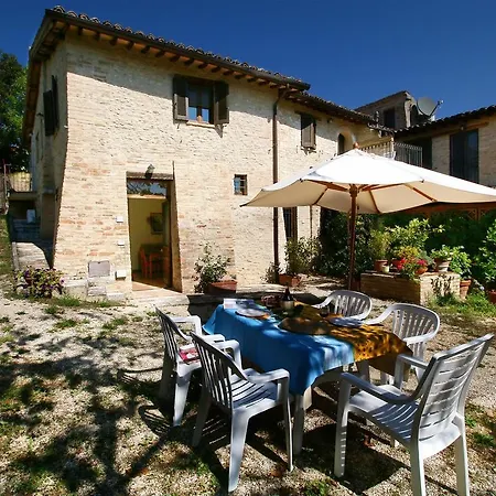 Casa Girasole Монтефалько